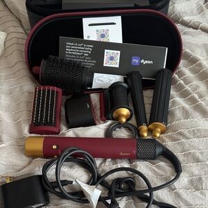 Dyson Airwrap Styler in Berry and Gold